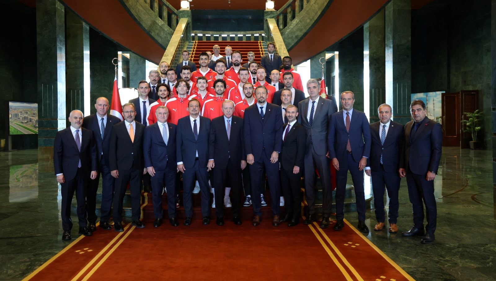 Cumhurbaşkanı Erdoğan, 12 Dev Adam’ı kabul etti: “Fevkalade bir ivme yakaladık”