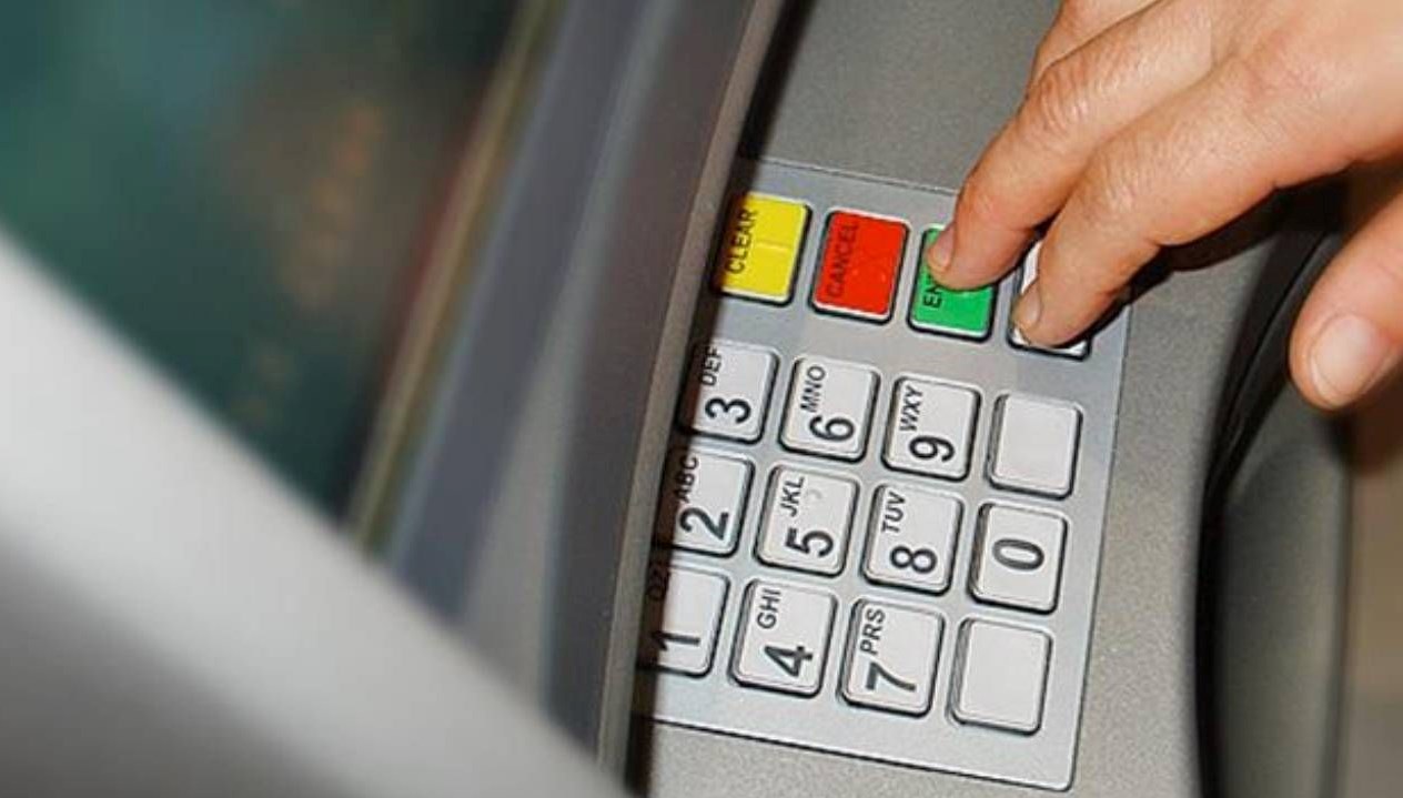 sahte dekontla dolandirdi atmde para cekerken dikkat prM1s83K