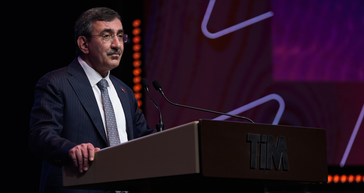 cumhurbaskani yardimcisi cevdet yilmaz ekonomik soguk savasin icindeyiz turkiye kararlilikla yoluna devam ediyor L3aPUY7E