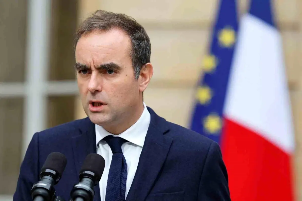 fransada yeni siyasi kriz macron lecornuyu yeniden basbakan secti CVfnsg4O