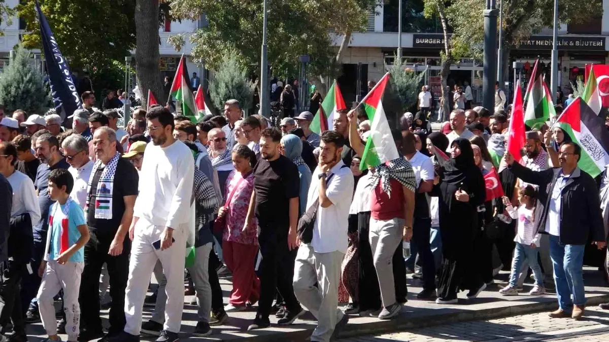 konyada gazze icin kararlilik yuruyusu duzenlendi gUger72a