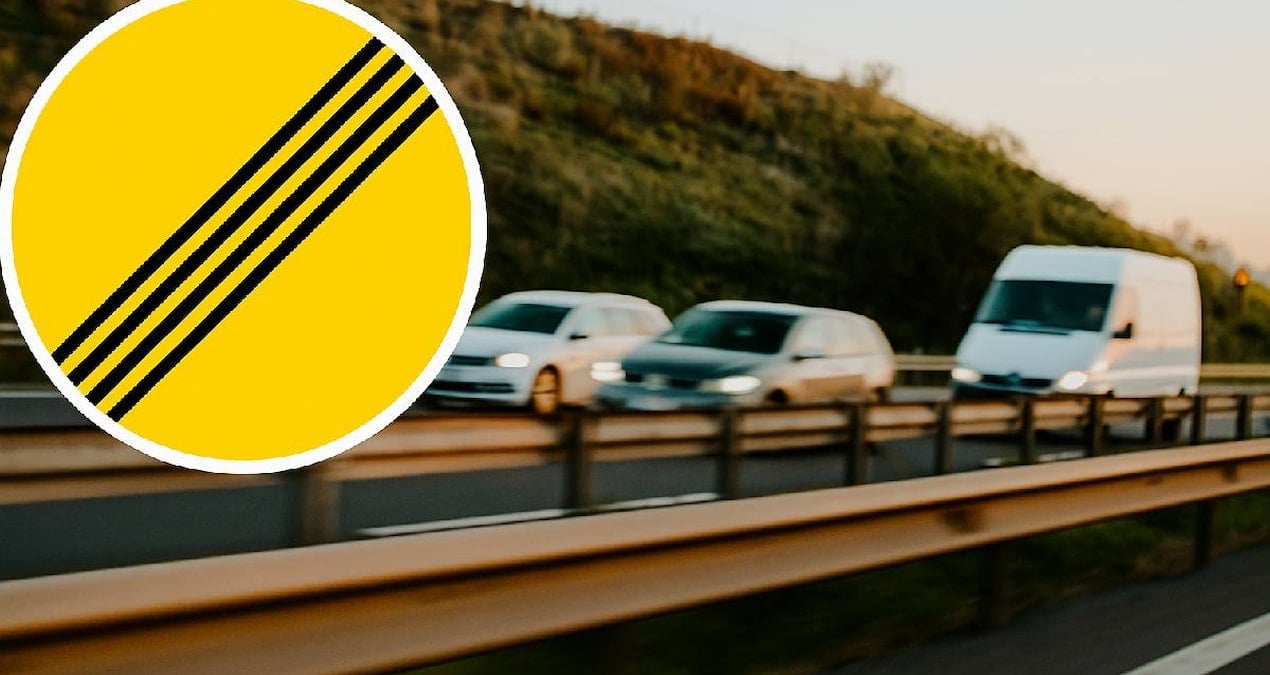 4 cizgili sari trafik levhasi suruculeri meraklandirdi iste anlami m49wqBNp.jpg