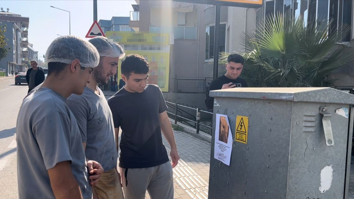 bursadan bir tanidiginin fotografini her yere asti kizlarinizi bu adamdan uzak tutun DU1Q4bW2.jpg