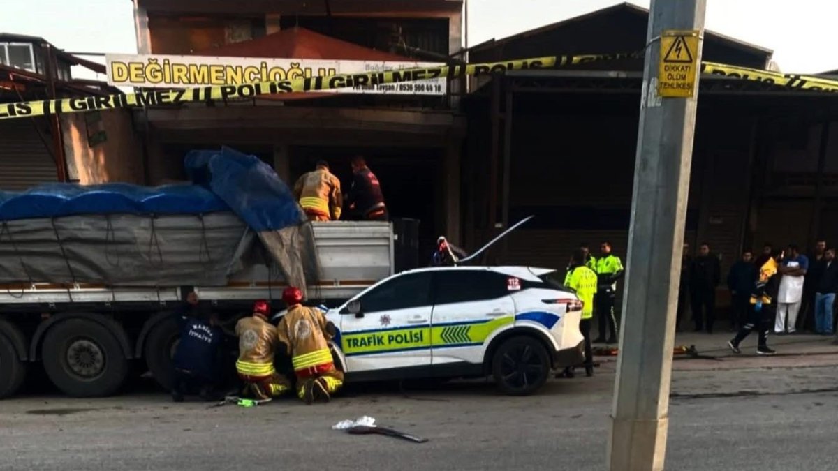 Manisa’da feci kazada ağır yaralanan kadın polis şehit oldu