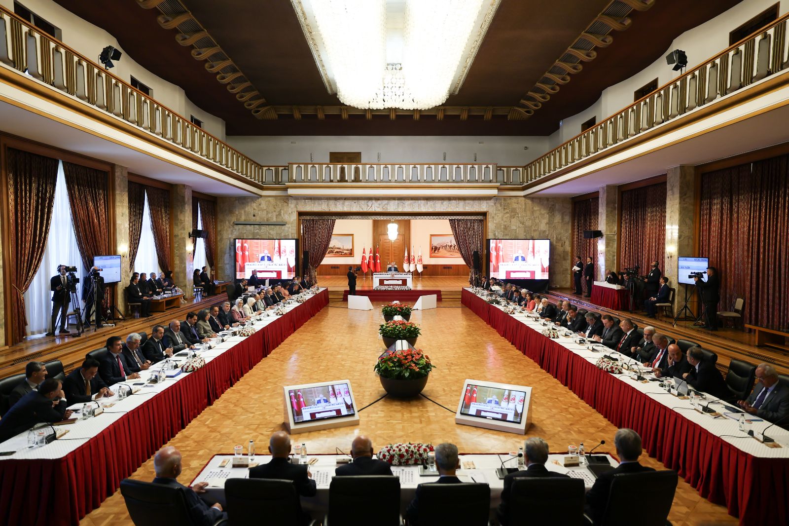 Meclis süreç komisyonunun toplantısı ertelendi