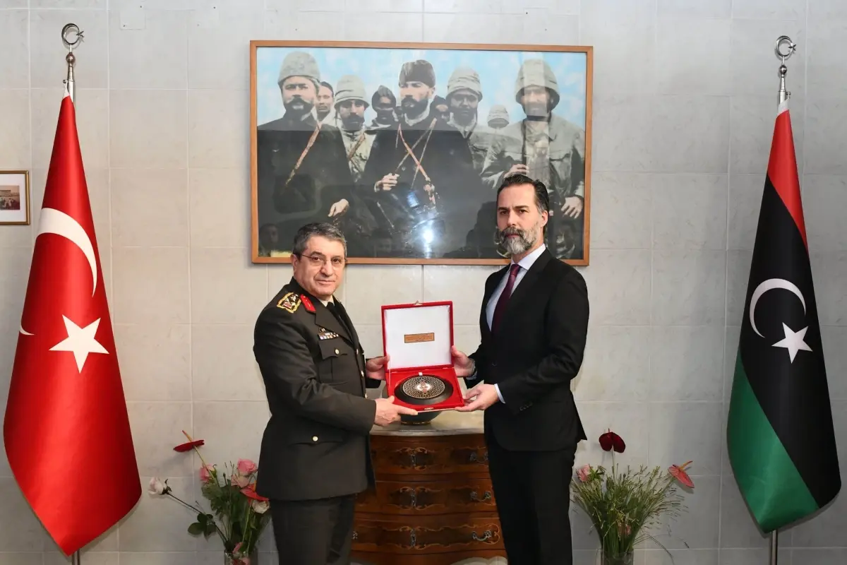 Genelkurmay Başkanı Bayraktaroğlu, Libya Görev Grubu Komutanlığı’nda incelemelerde bulundu
