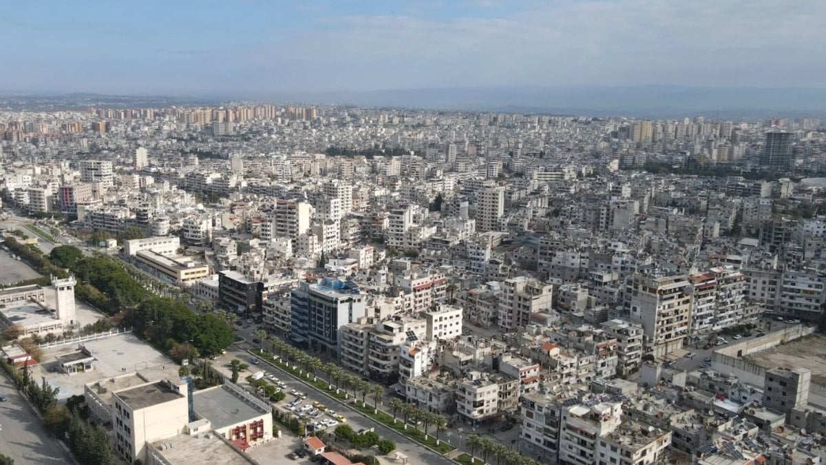 Suriye’nin Lazkiye ilinde yaşanan olaylar sonrası sokağa çıkma yasağı ilan edildi