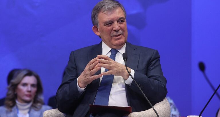 abdullah-gul-uzun-sure-sonra-konustu-iki-ulkeye-ates-puskurdu-9OqT7jxd