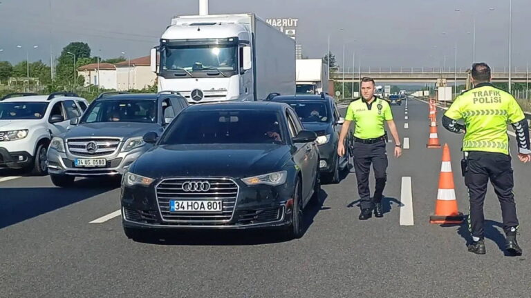 istanbulda-yarin-bazi-yollar-trafige-kapatilacak-HKxniMFT